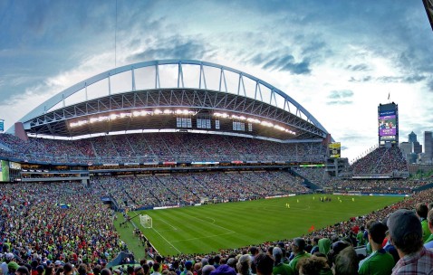 爱游戏下载-塔图姆赛事官方发布高光表现新规，热火争议不断！